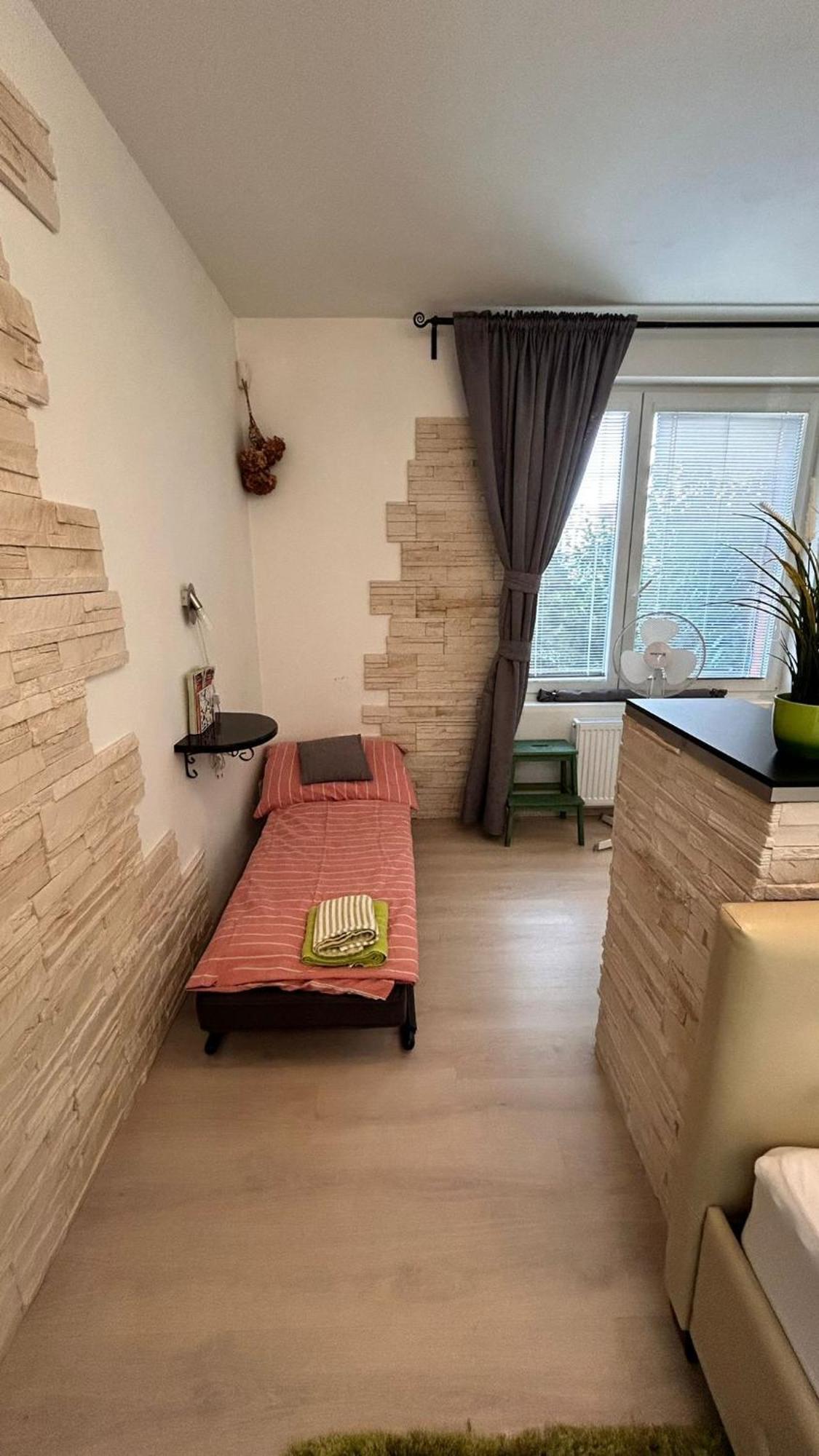 Bastien Studio Near Airport Πράγα Εξωτερικό φωτογραφία