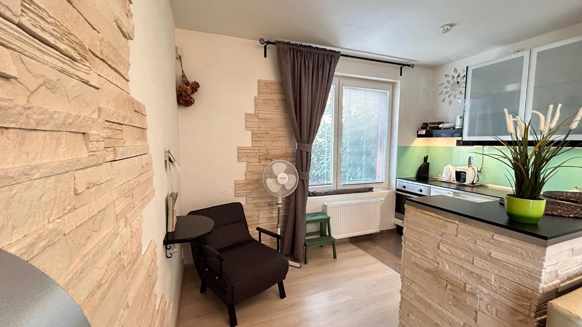 Bastien Studio Near Airport Πράγα Εξωτερικό φωτογραφία