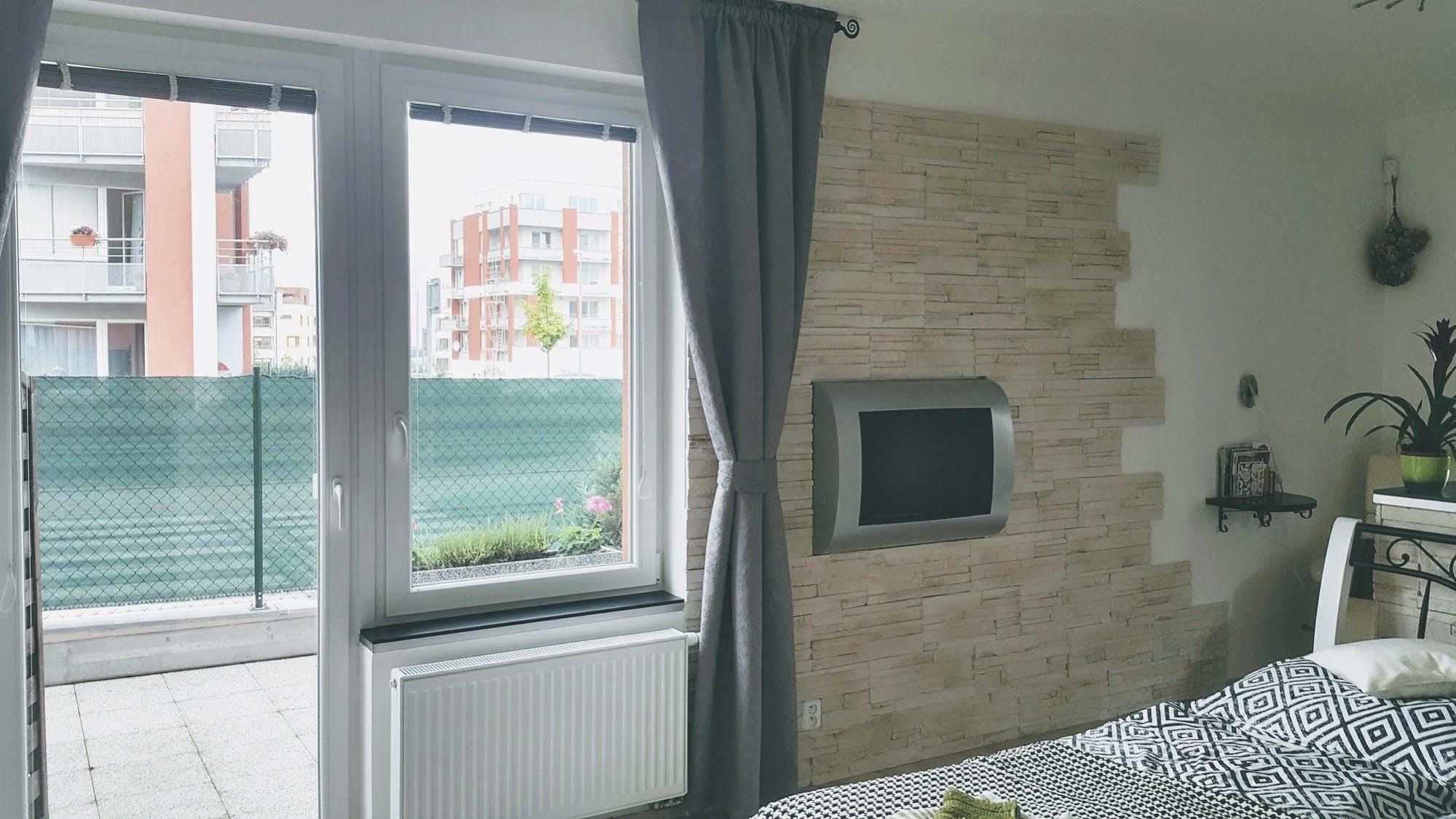 Bastien Studio Near Airport Πράγα Εξωτερικό φωτογραφία