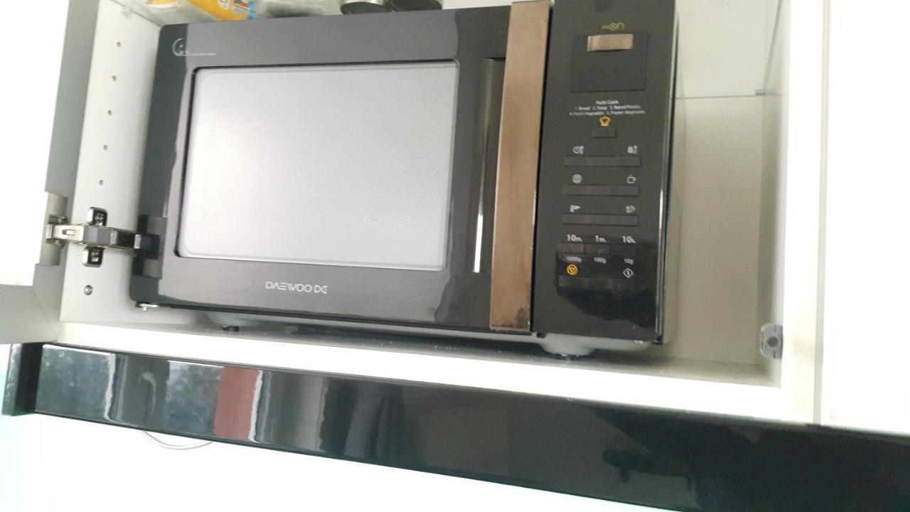 Bastien Studio Near Airport Πράγα Εξωτερικό φωτογραφία