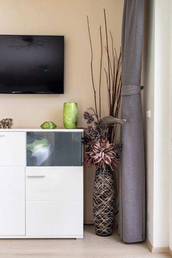 Bastien Studio Near Airport Πράγα Εξωτερικό φωτογραφία